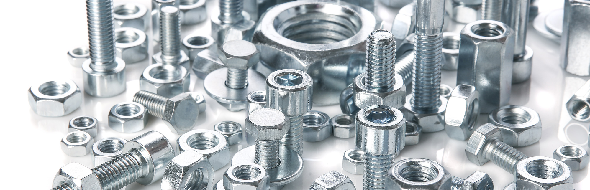 Cleaning solutions for fasteners 